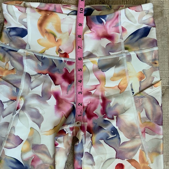 Gap NWOT Gapfit High Rise Blackout Print Watercolor Multi Floral 7/8 Leggings S - Picture 10 of 11